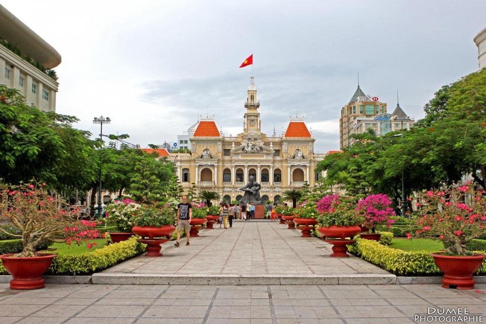 wanderlust, travel, backpack, vietnam, ho chi minh, saigon, city hall